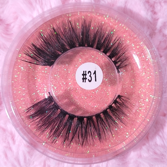 ✨️2 Sets of 3D False Eyelashes - Picture 8 of 13